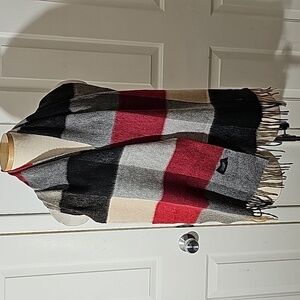 Cashmere scarf by Bloomingdale plaid print. NWOT.made in Germany. With fringe.